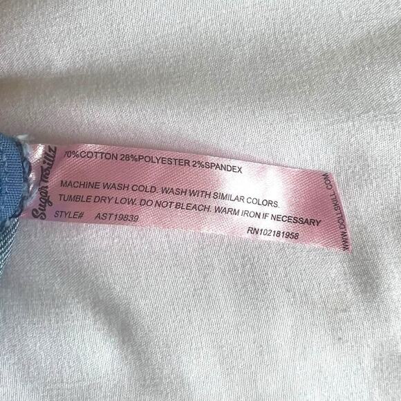 Sugar Thrillz Dolls Kills Women's Denim Red Stitch Cherry Capri's Size Small NWT - Picture 7 of 10